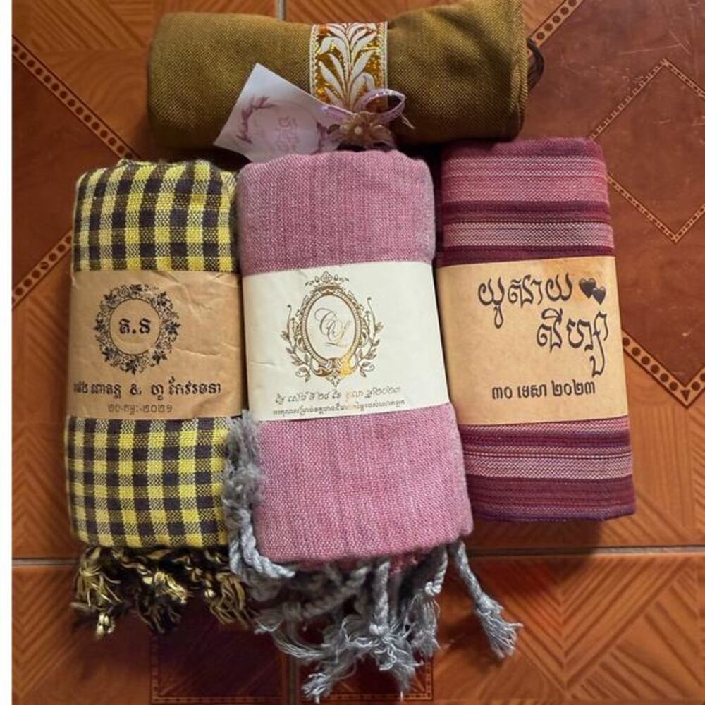 4pcs Artisan Womens Scarf Beautifully Handmade in‎ Cambodia